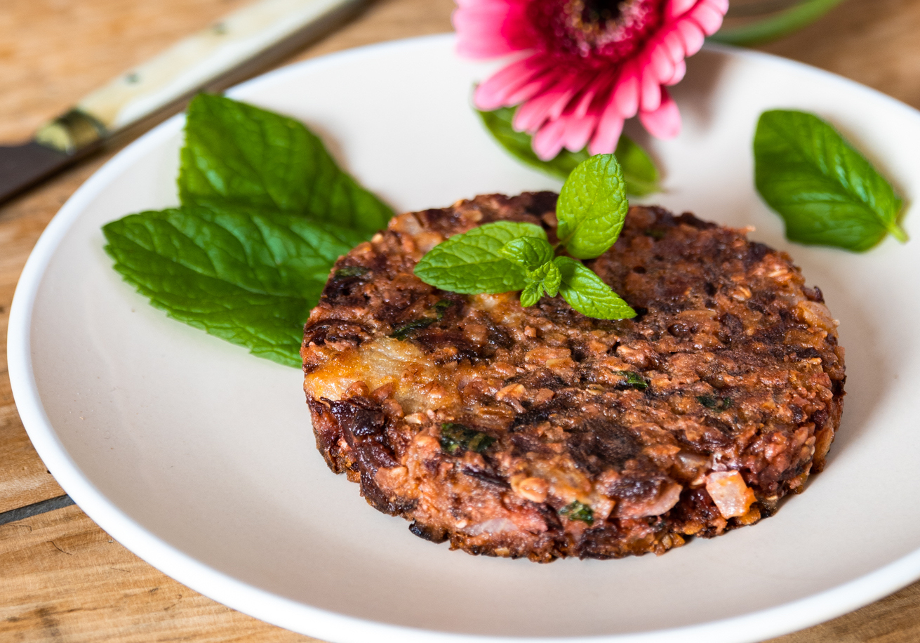 Burger végétarien à la betterave