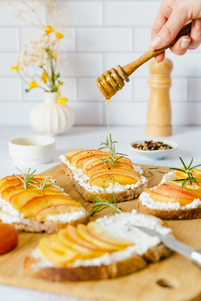 Tartines pommes chèvre et miel