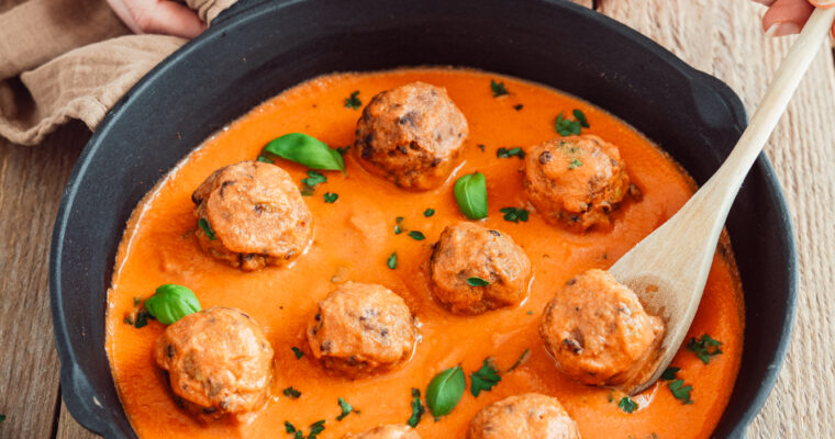 Boulettes végétariennes à la sauce tomate