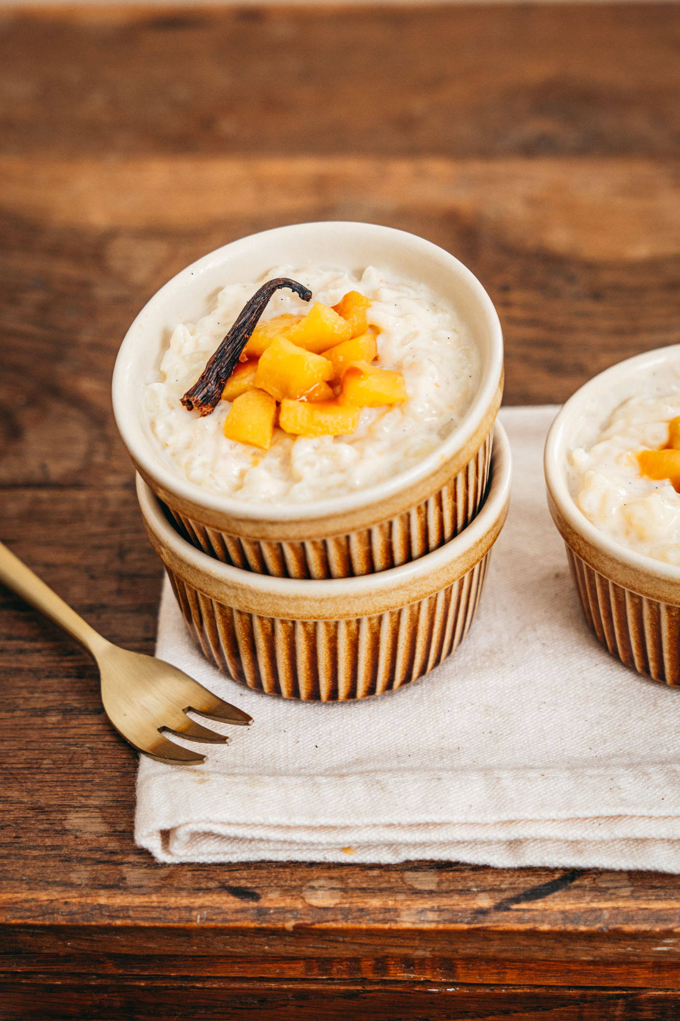 Riz au lait aux pommes rôties au caramel au beurre salé