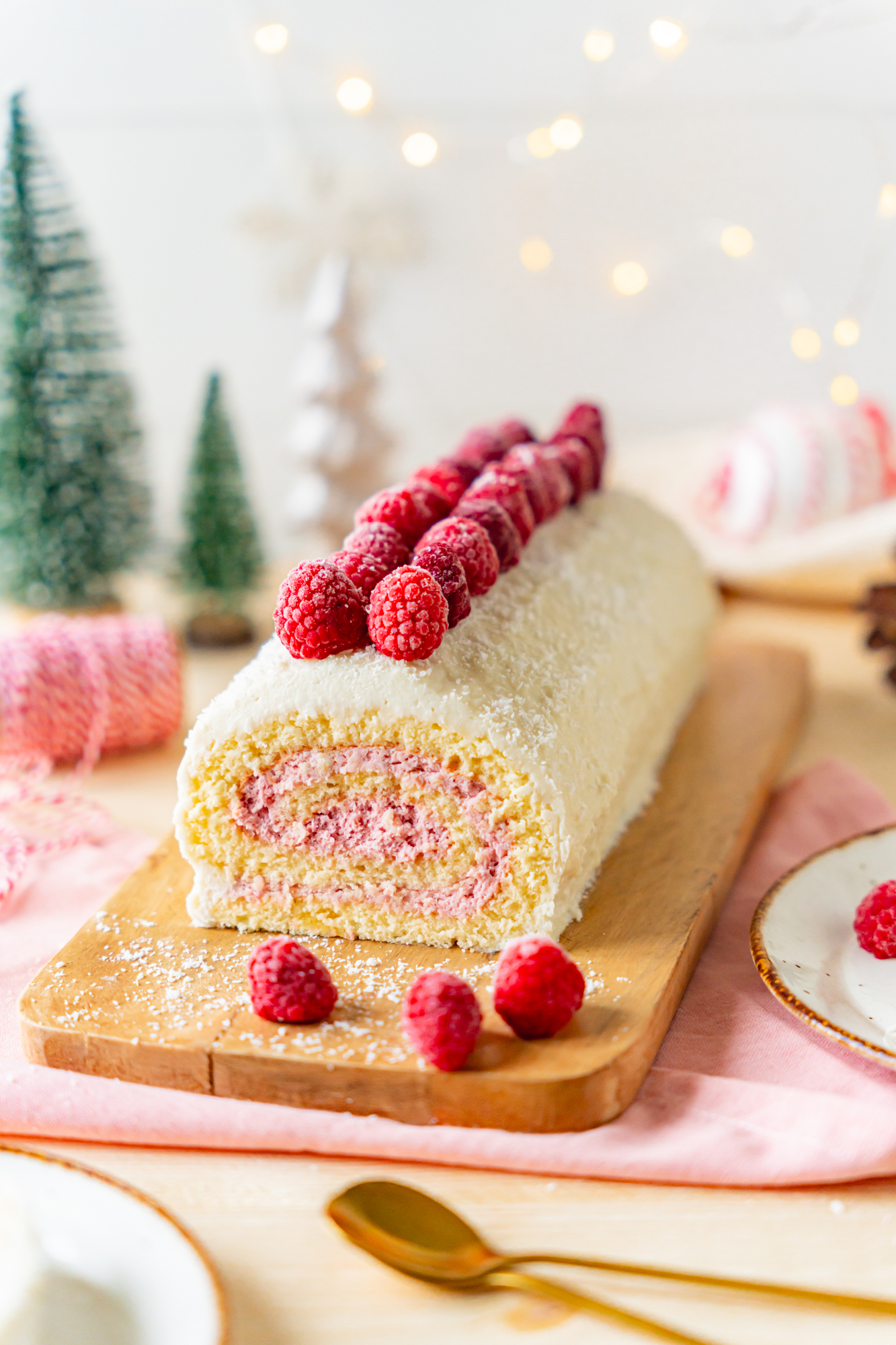 Bûche framboise, coco et chocolat blanc